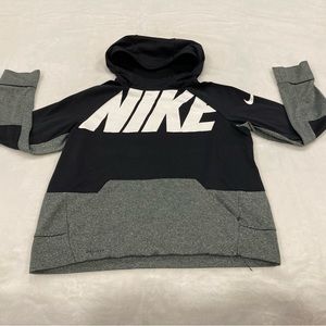 Nike sweater for boys size L